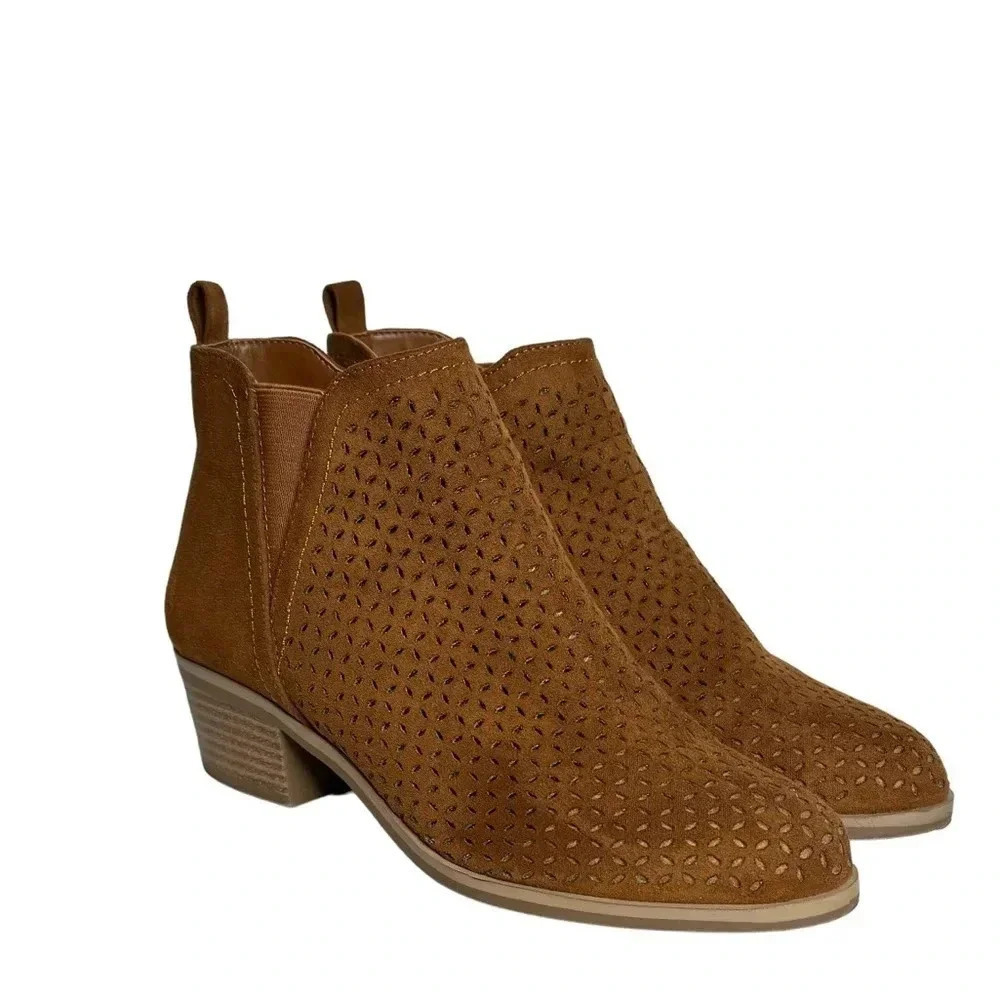 Market & Spruce Stitch Fix | Qwin Ankle Boots Suede Perforated Cognac EUC - Picture 6 of 8